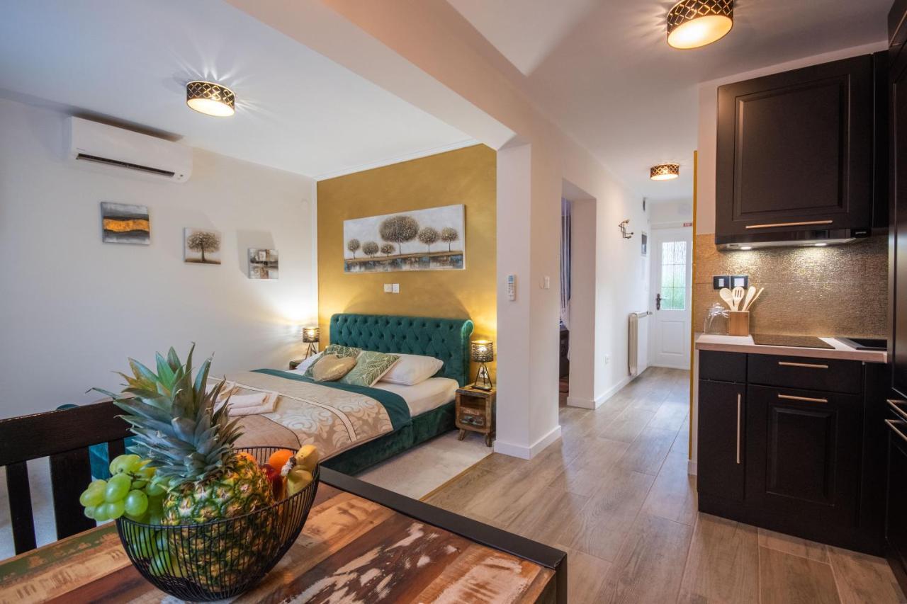 Wellness Studio D'Or - Exclusive New Apartment With Whirlpool, Sauna, Sunny Terrace, Private Parking Πόρετς Εξωτερικό φωτογραφία