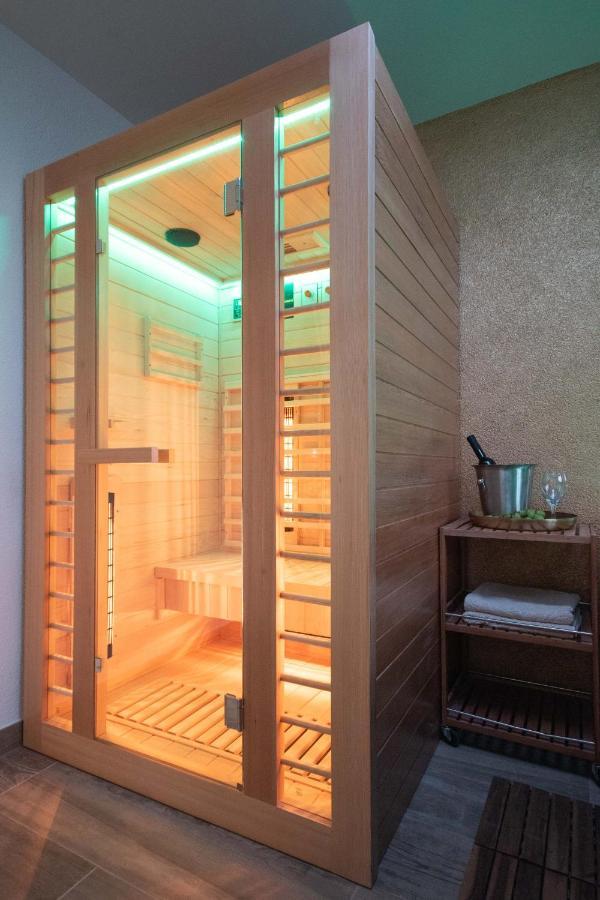 Wellness Studio D'Or - Exclusive New Apartment With Whirlpool, Sauna, Sunny Terrace, Private Parking Πόρετς Εξωτερικό φωτογραφία