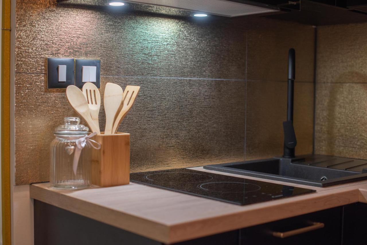 Wellness Studio D'Or - Exclusive New Apartment With Whirlpool, Sauna, Sunny Terrace, Private Parking Πόρετς Εξωτερικό φωτογραφία